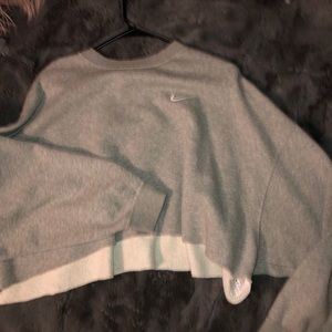 oversized cropped nike crewneck